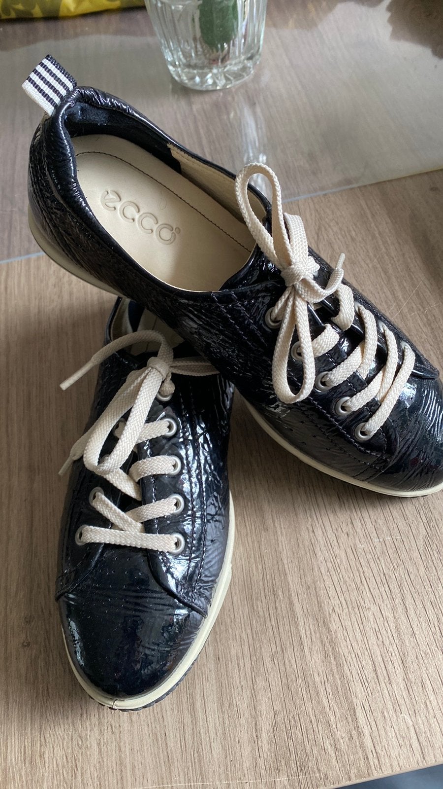 Ecco sneakers lakleer zwart maat 39, Kleding | Dames, Ophalen of Verzenden, Nieuw, Zwart, Sneakers of Gympen