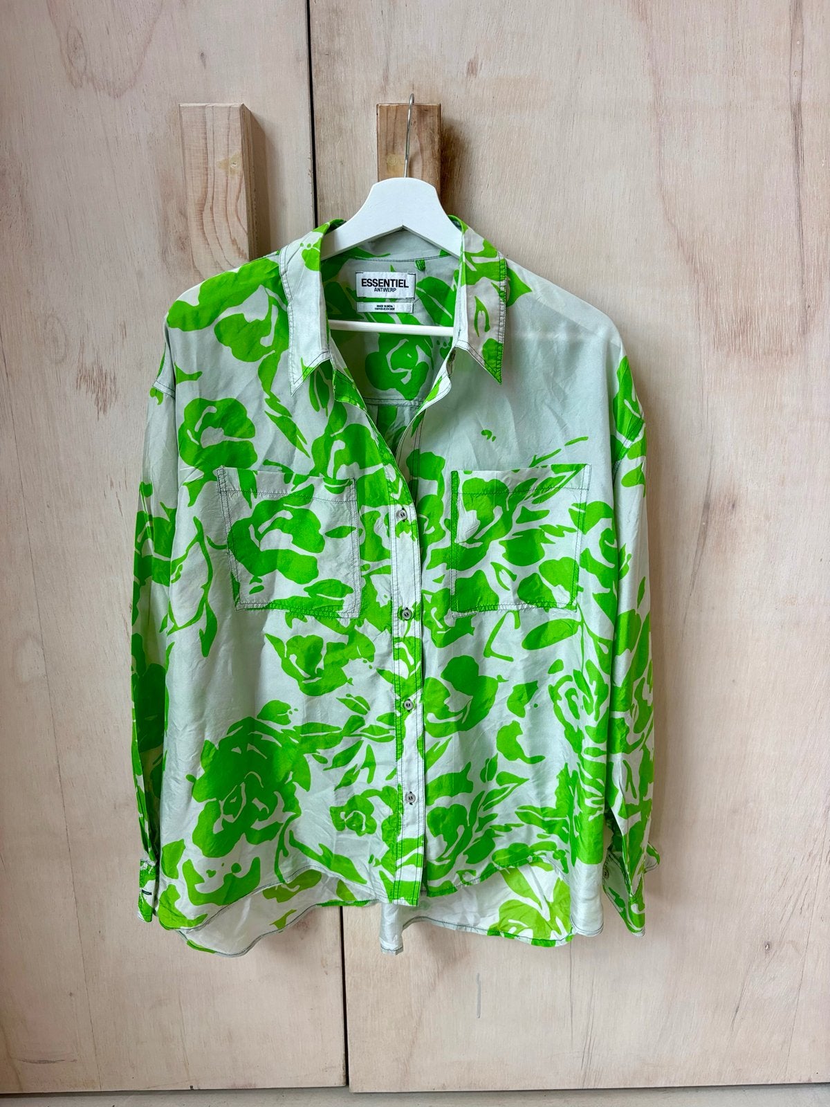 Essentiel Antwerp zijden blouse met bloemenprint groen grijs, Ophalen of Verzenden, Gedragen, Maat 42/44 (L), Groen
