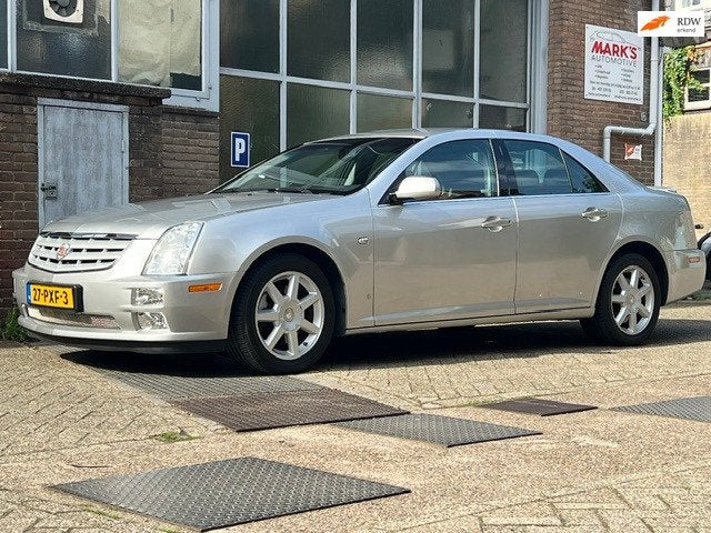 Cadillac STS 3.6 V6 Sport Luxury Zeer netjes en nieuwe APK, Automaat, Achterwielaandrijving, Gebruikt, Zwart