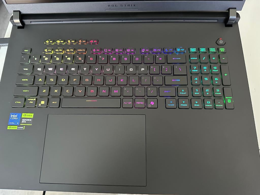 Asus met RTX 5090, Ophalen, Met videokaart, Zo goed als nieuw, 2 TB