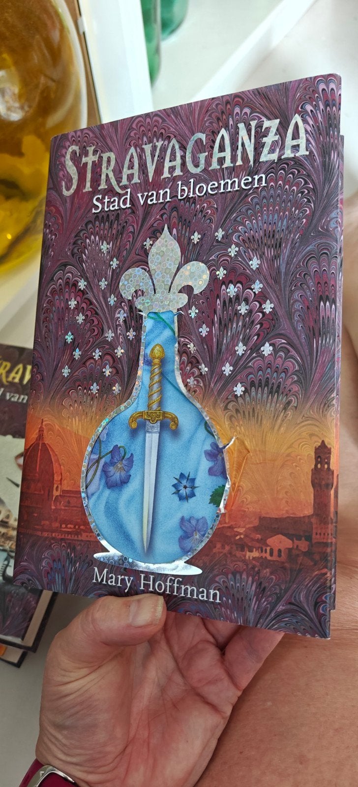 Stravaganza 3 - Stad van Bloemen – Mary Hoffman (Hardcover), Boeken, Ophalen of Verzenden, Zo goed als nieuw