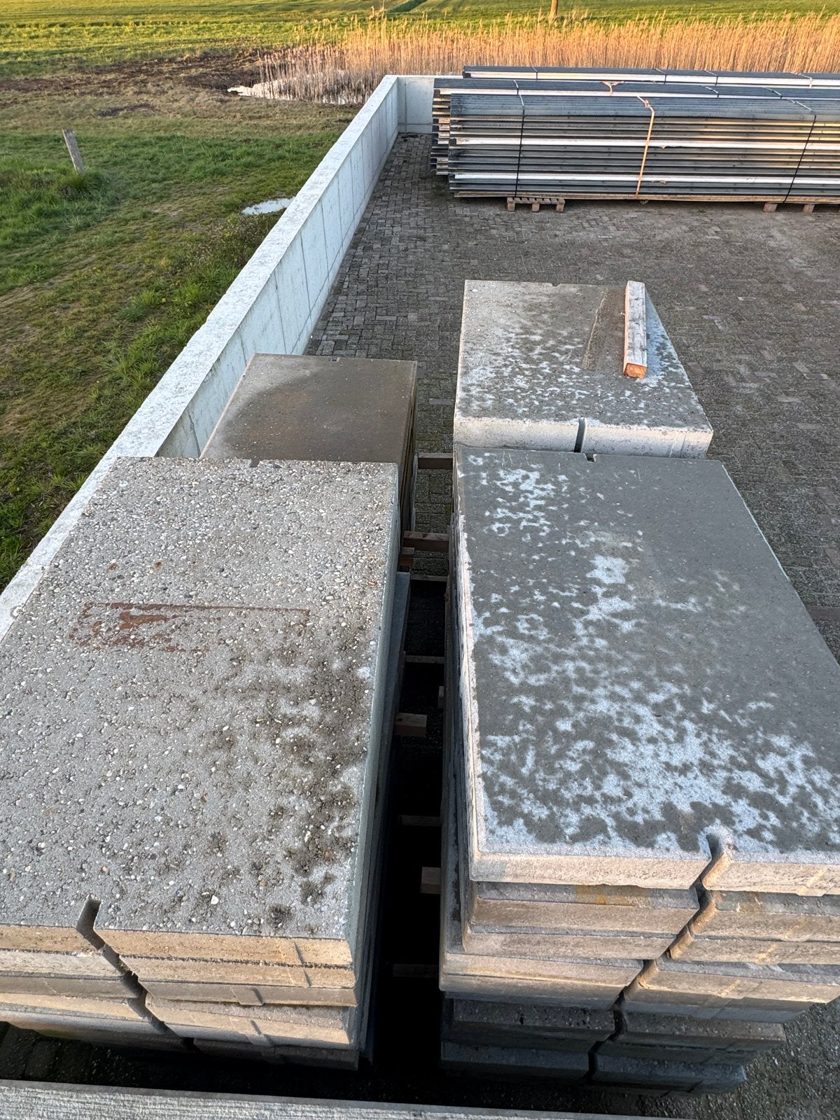 Betonplaten / Stelconplaten 80x120 cm - 45 stuks, Ophalen, Gebruikt, Overige typen, 10 m² of meer