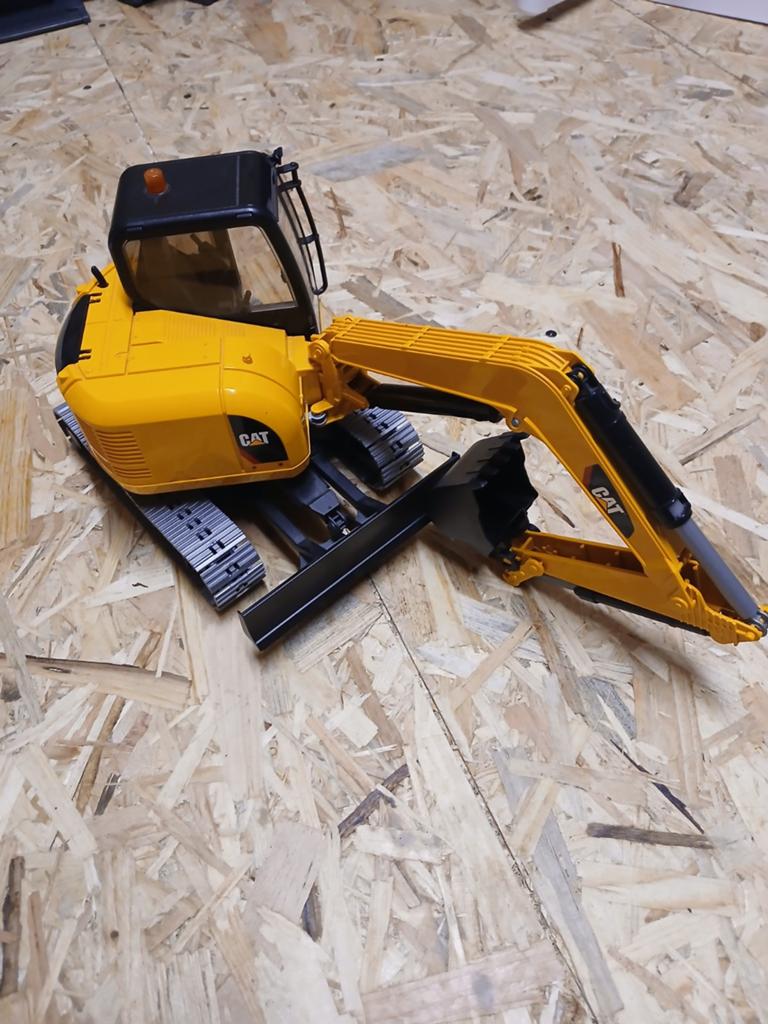 CAT Graafmachine Speelgoed - Zo goed als nieuw, Ophalen of Verzenden, Zo goed als nieuw