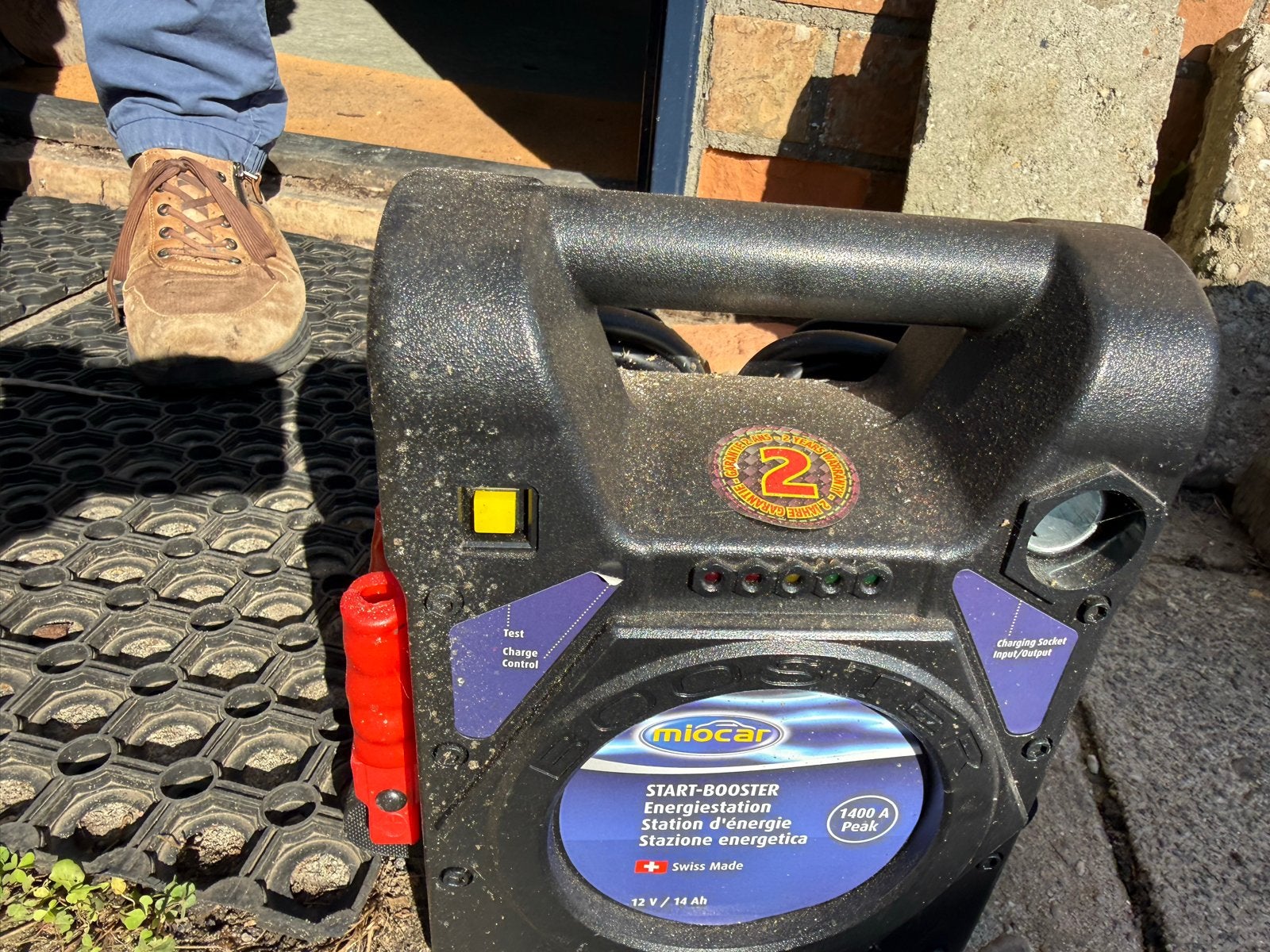 Auto 12V Startbooster met Sigarettenaansteker Oplaadpunt, Auto diversen, Ophalen of Verzenden, Gebruikt