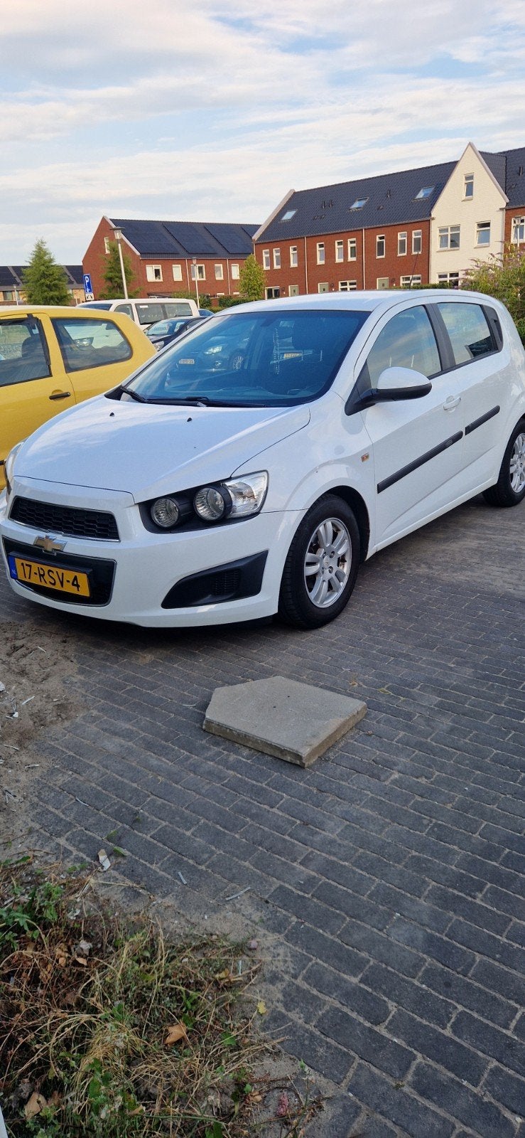 Chevrolet Aveo 1.2 5-DEURS 2011 Wit, Auto's, Chevrolet, Voorwielaandrijving, 40 €/maand, Aveo, 4 cilinders