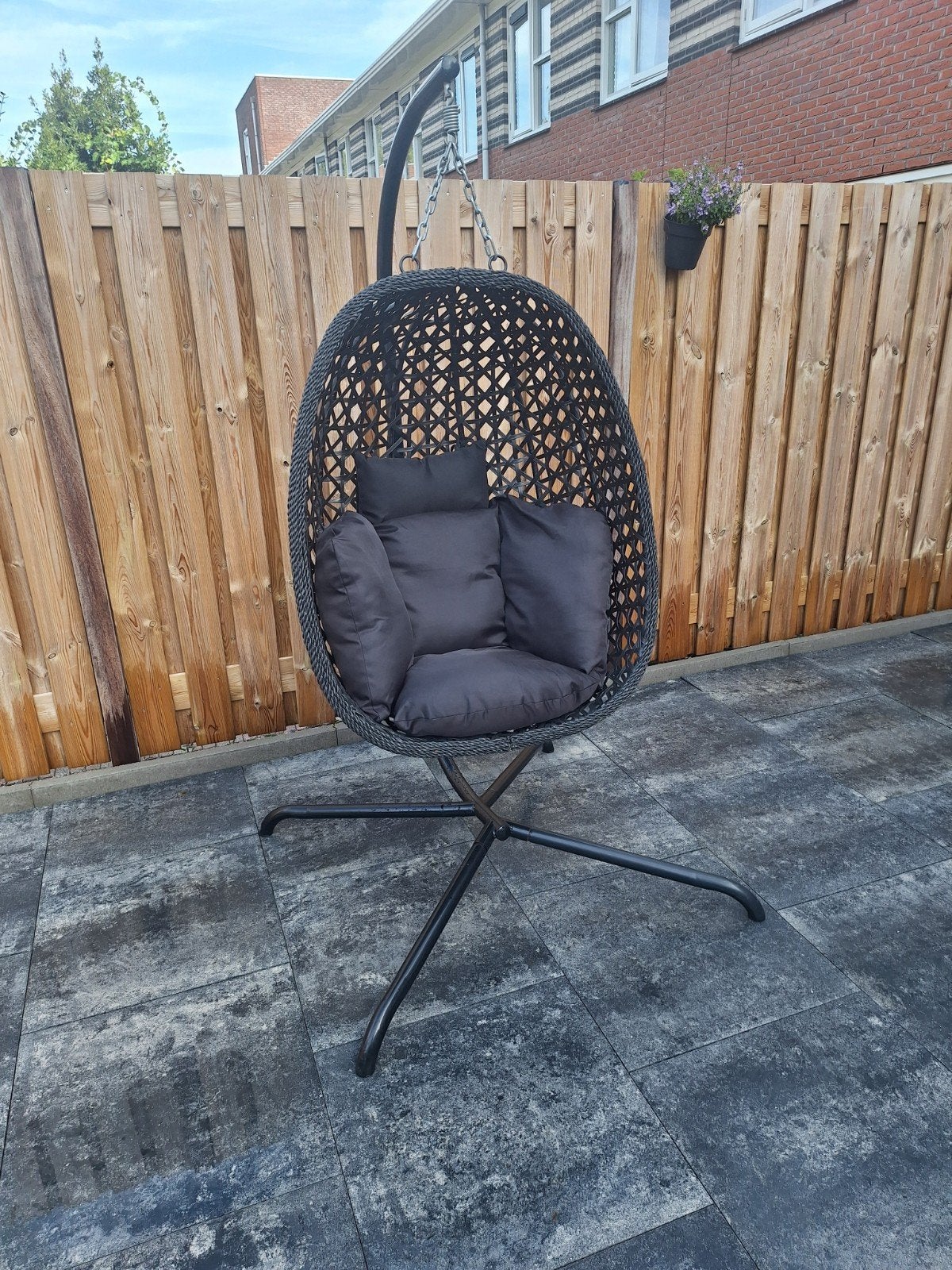 Hangstoel met standaard en kussen, inclusief hoes, Tuin en Terras, Ophalen of Verzenden, Zo goed als nieuw, Wicker
