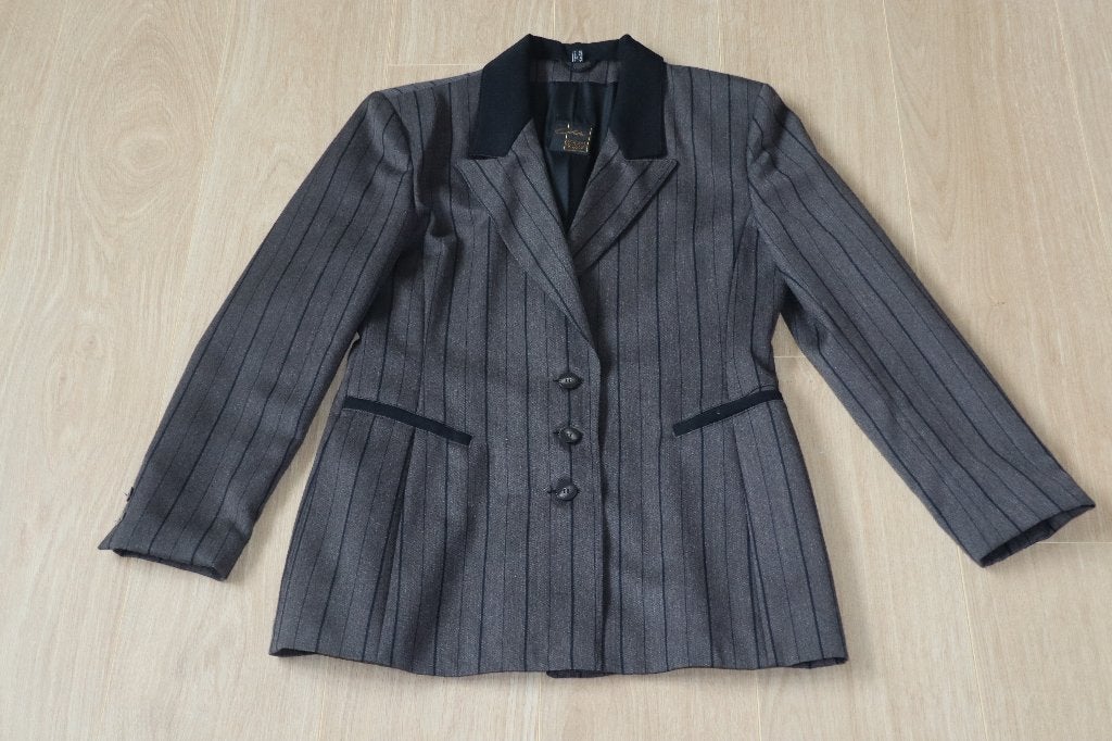 Wolfgang Kaiser Dames Colbert Jasje Maat 38 (Grijs), Kleding | Dames, Maat 38/40 (M), Ophalen of Verzenden, Zo goed als nieuw