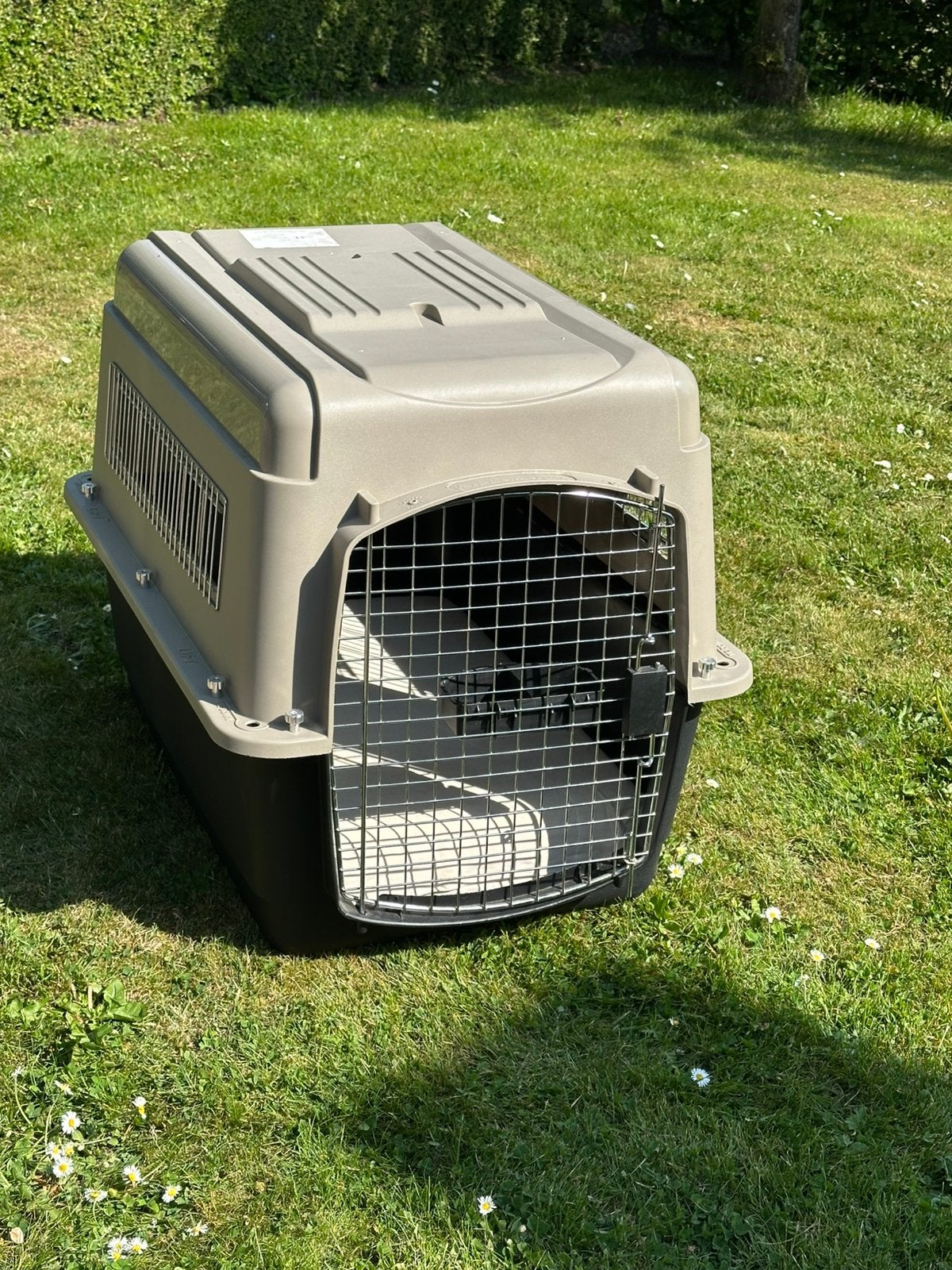 Honden bench / crate. Ultra vari kennel L, Ophalen, Zo goed als nieuw