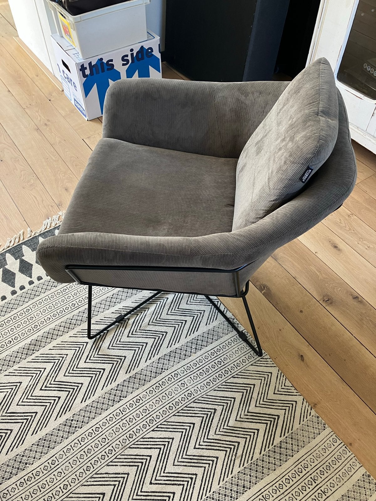 Comfortabele fauteuil in ribstof - Zo goed als nieuw, Huis en Inrichting, Fauteuils, Ophalen, Zo goed als nieuw, Stof, 75 tot 100 cm