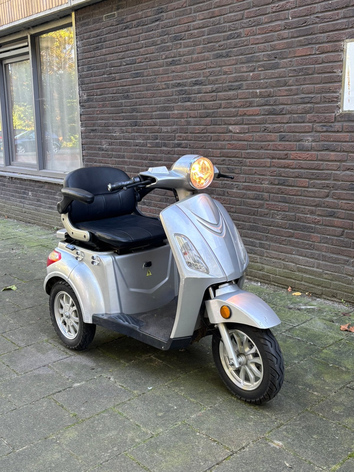 Scootmobiel nova bendi bezorgen mogelijk lihtium accu, Ophalen of Verzenden, Zo goed als nieuw, 46 km of meer, 16 km/u of meer