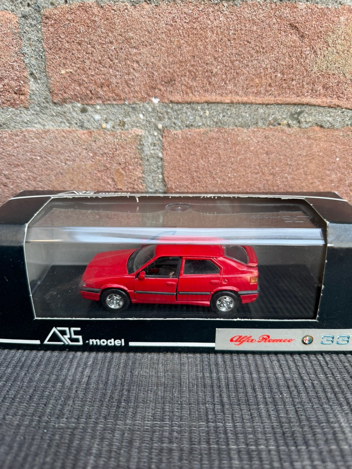 1:43 ARS Alfa Romeo 33, Ophalen of Verzenden, Zo goed als nieuw, Auto