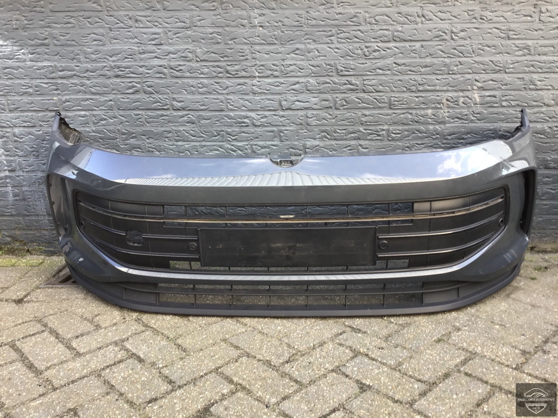 VW Tiguan 571 2024+ Voorbumper Bumper 4xPDC Origineel!, Gebruikt, Volkswagen, Volkswagen AG, Bumper