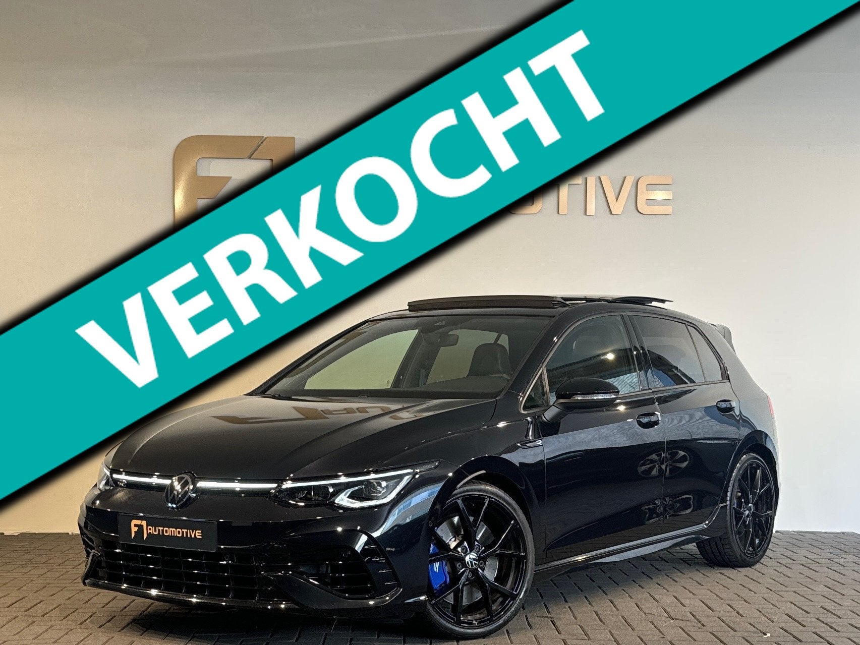 Volkswagen GOLF 2.0 TSI R 4M Performance Pano|Memory|H/K|IQ, 4 cilinders, 1984 cc, 320 pk, Zwart