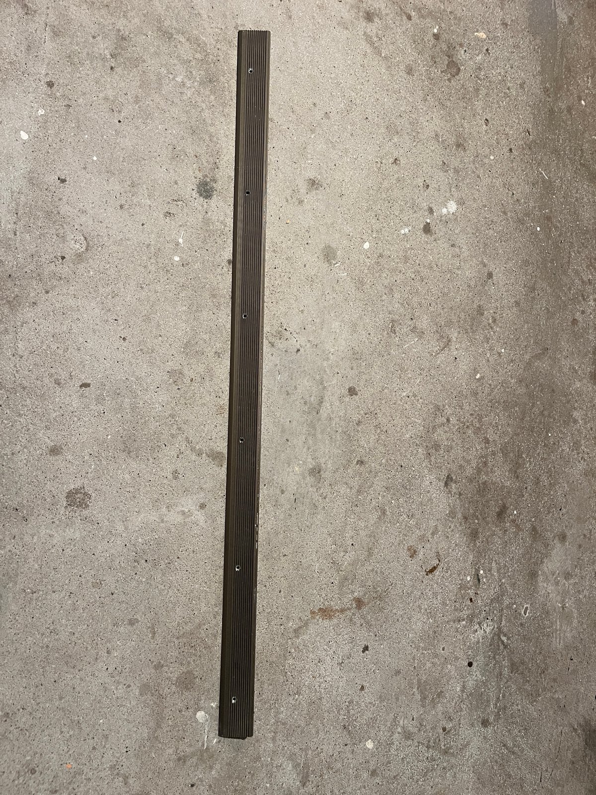 Gebruikte trapstrip met schroefgaten, gratis af te halen, Ophalen, Gebruikt, Trap