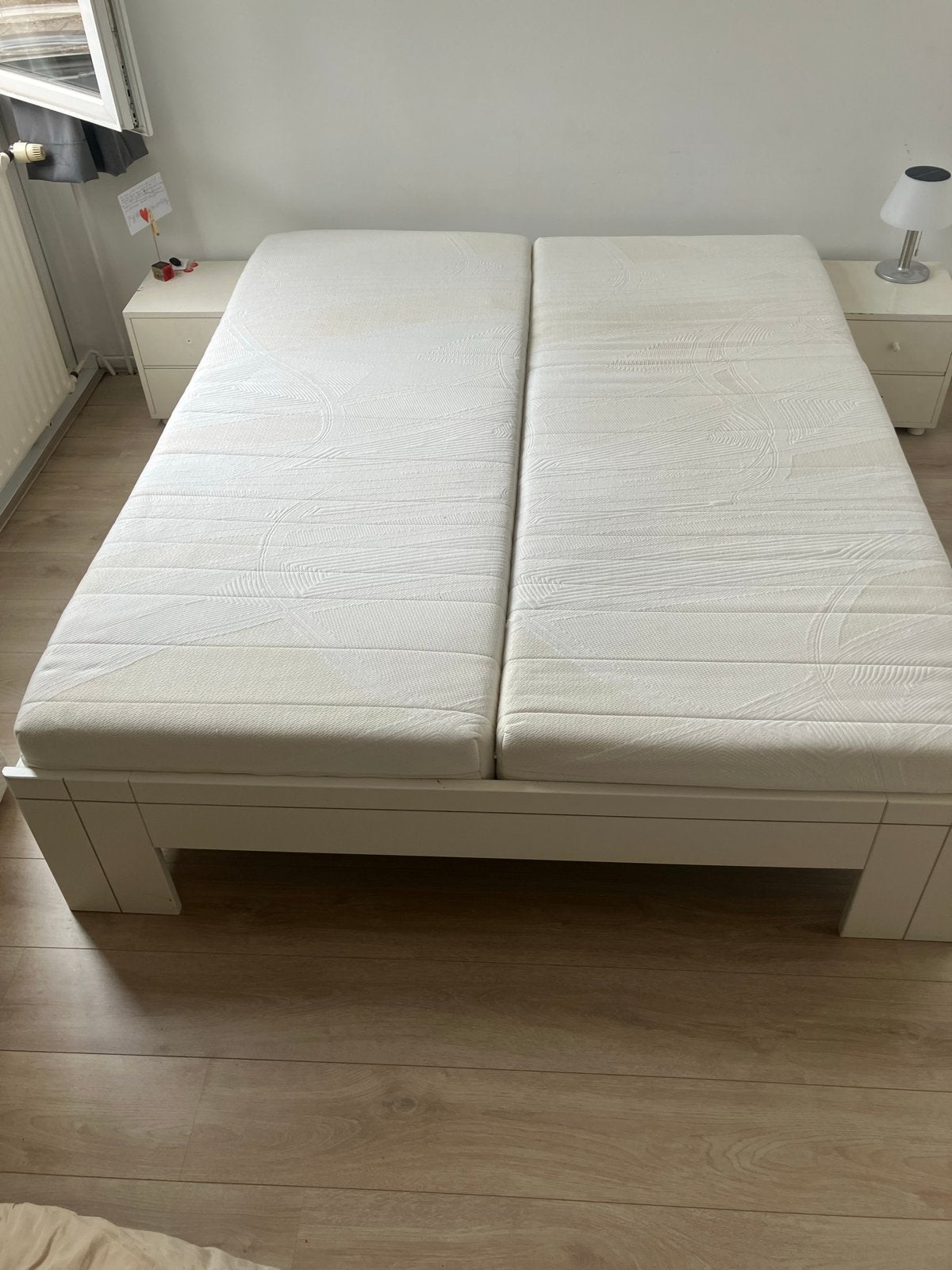 Tweepersoonsbed met matrassen - Wit houten frame, Ophalen, Gebruikt, Wit, Tweepersoons