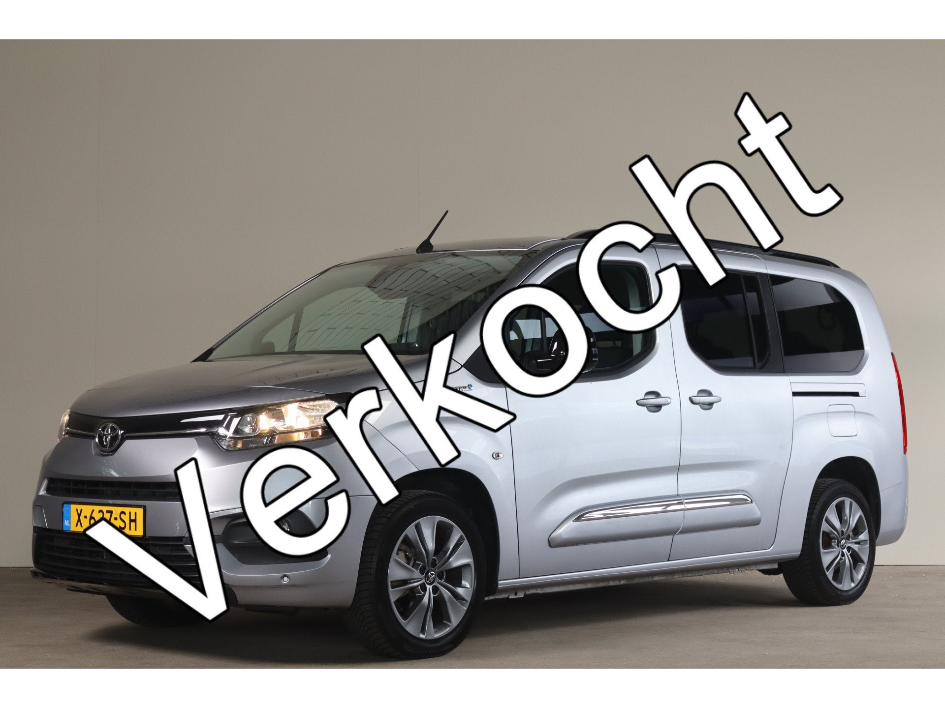Toyota PROACE CITY Verso Electric Dynamic Long 50 kWh 7p NL-, Auto's, 136 pk, Gebruikt, Overige carrosserieën, 1776 kg