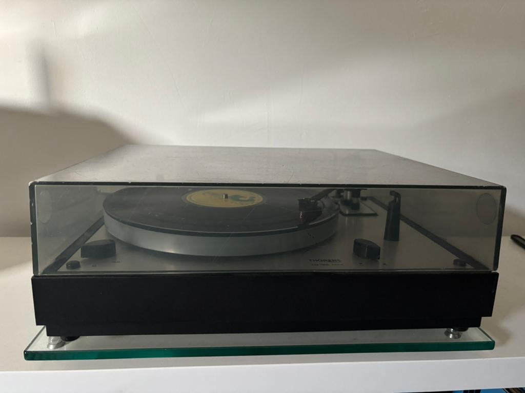 Thorens TD166 MK2 met Ortofon 2M red, Audio, Tv en Foto, Platenspelers, Ophalen of Verzenden, Gebruikt, Platenspeler, Thorens