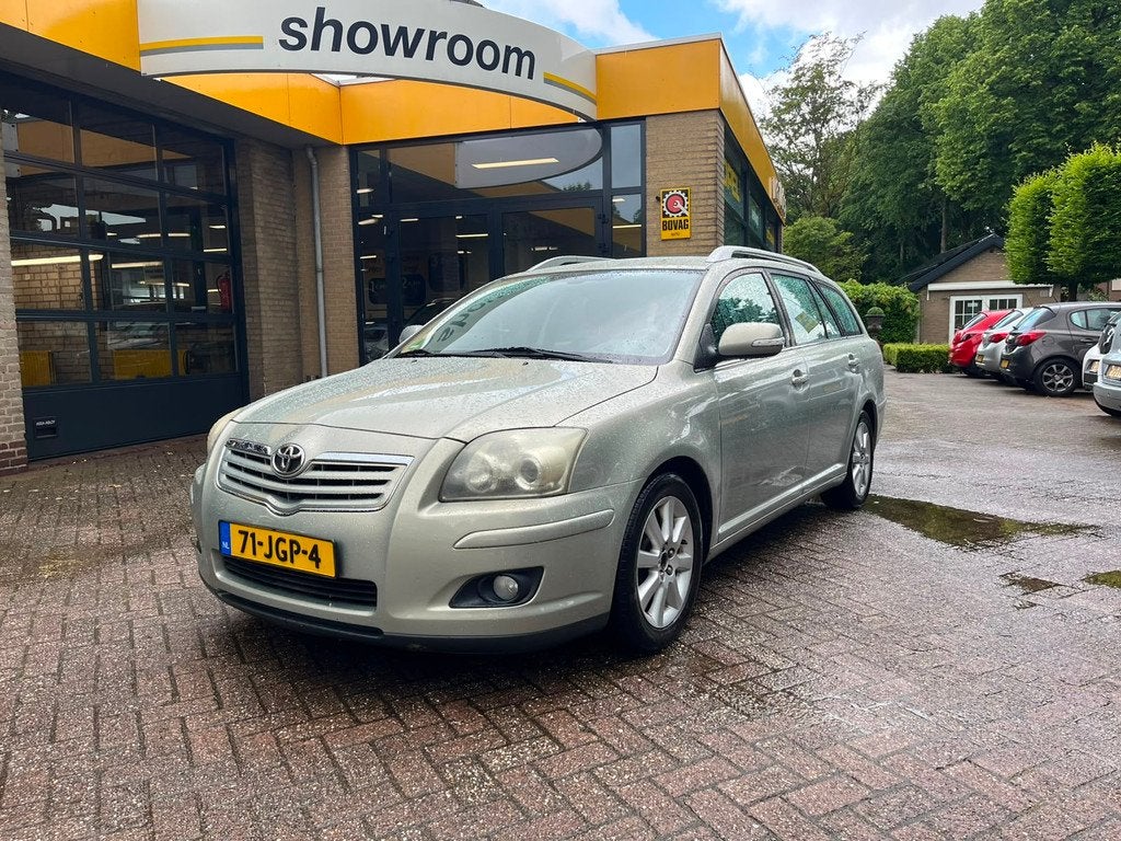 Toyota Avensis wagon 2.0 D-4D-F Luna Climate Control, Auto's, Voorwielaandrijving, 4 cilinders, Origineel Nederlands, 126 pk