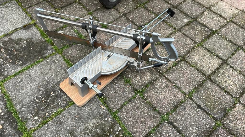 Verstekzaag, Doe-het-zelf en Verbouw, Ophalen, Overige typen, Zo goed als nieuw, 30 tot 70 mm