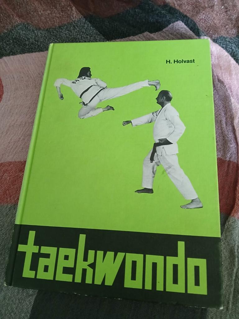 Taekwondo boek van H. Holvast - Vintage sportboek, Boeken, Ophalen of Verzenden, Gelezen, H. Holvast, Vechtsport