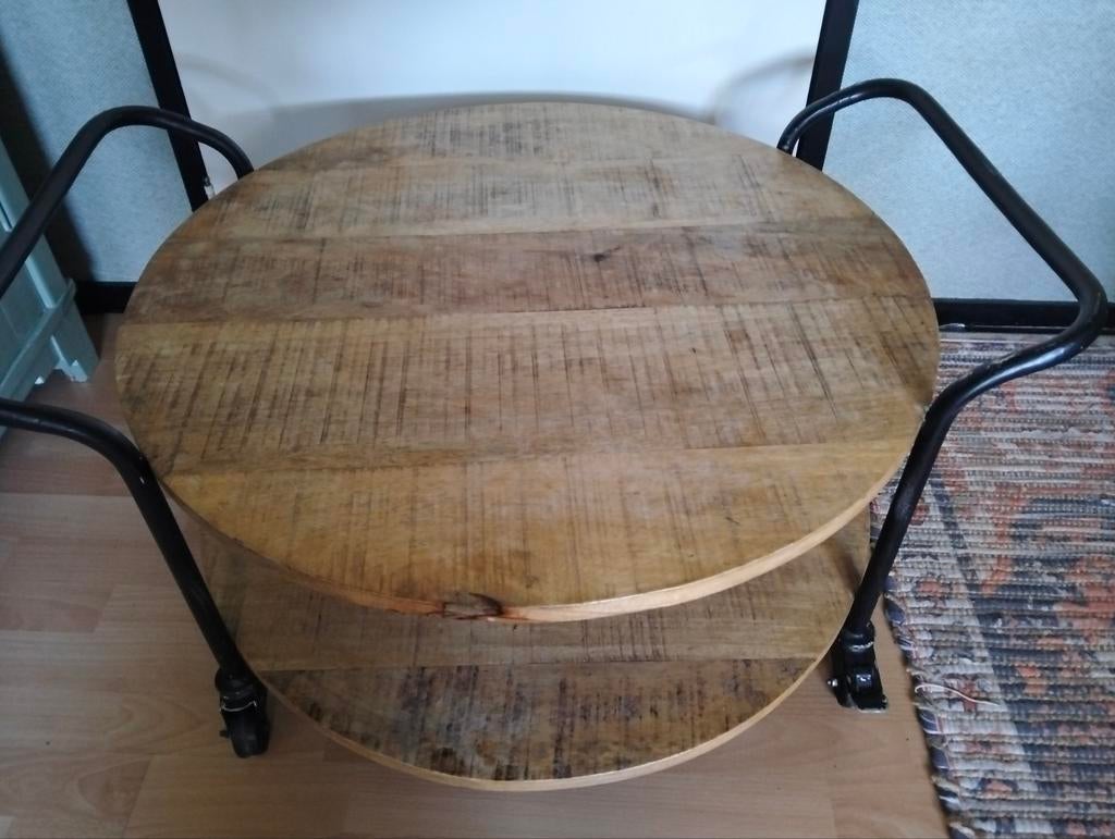 Handige salontafel op wielen, Ophalen
