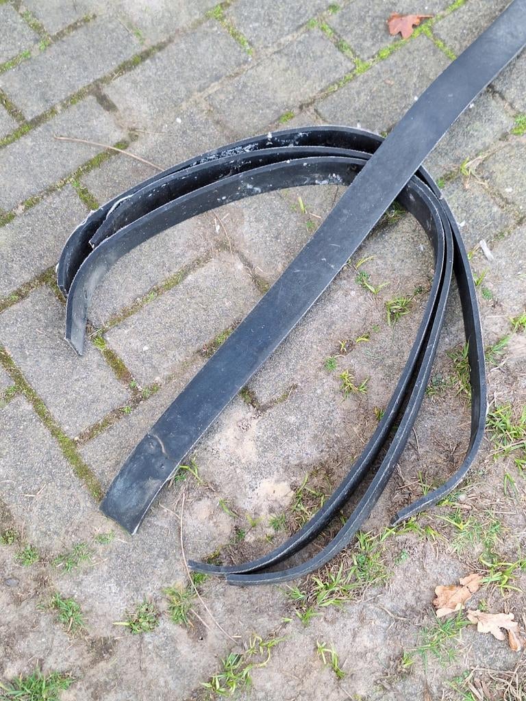 4 stuks zware rubberen boomband, 55mm x 1 meter, Ophalen of Verzenden, Gebruikt