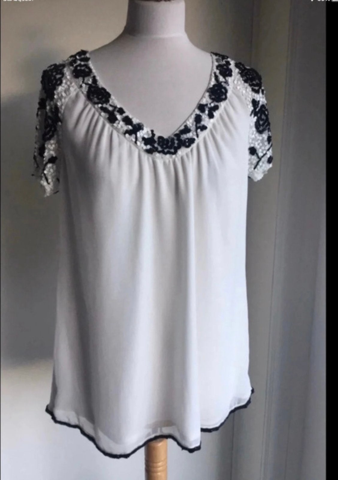 Twinset, Simona Barbieri blouse maat 36, Kleding | Dames, Blouses en Tunieken, Zo goed als nieuw, Maat 36 (S), Wit, Ophalen of Verzenden