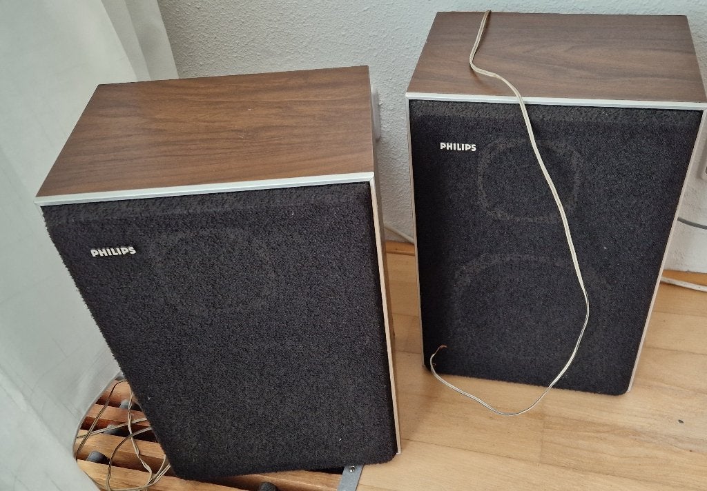 Leuke Philips 2 weg Bass Reflex luidsprekers.