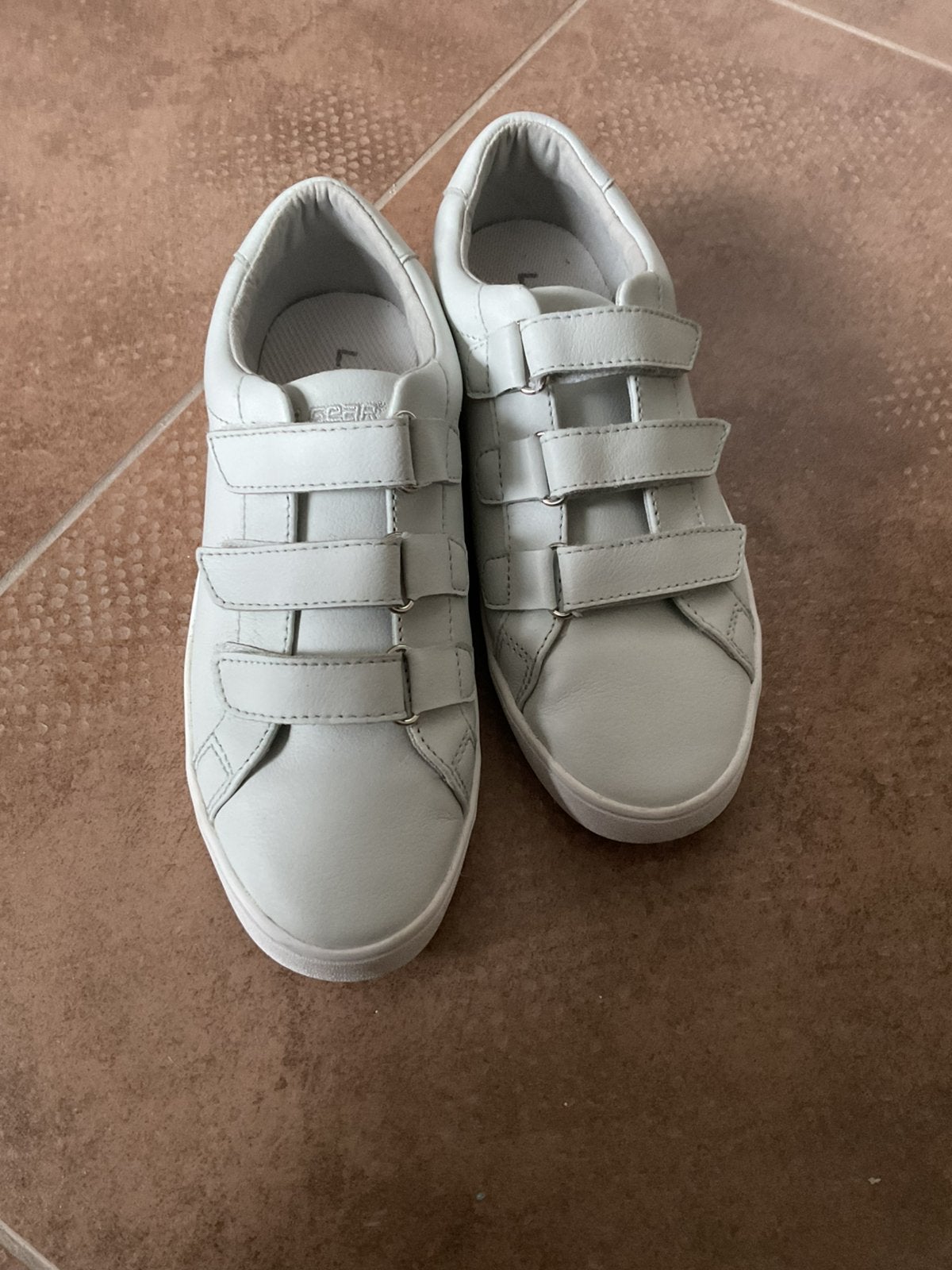 LA Gear grijze gumpen (37), Nieuw, Ophalen of Verzenden, Jongen of Meisje, Sportschoenen