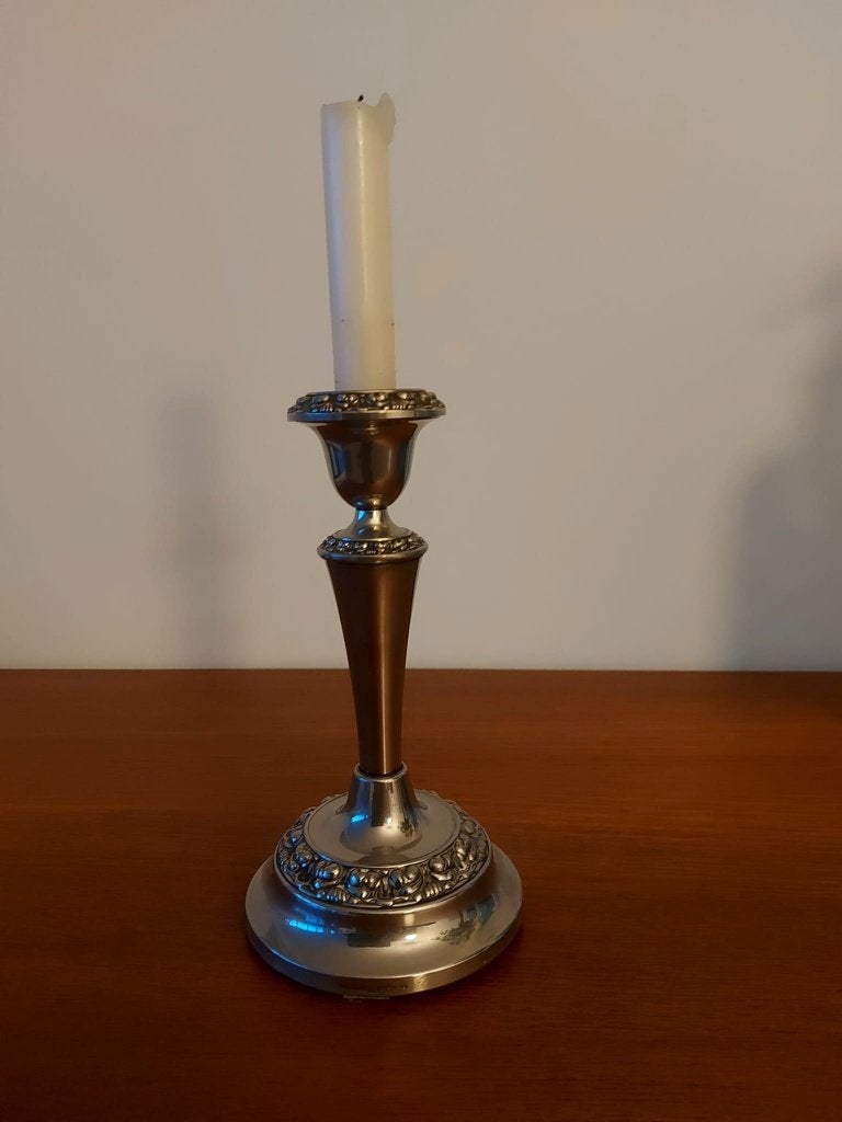 Klassieke Engelse Kandelaar Zilver Plated - 19cm Hoog, Antiek en Kunst, Ophalen of Verzenden, Zilver
