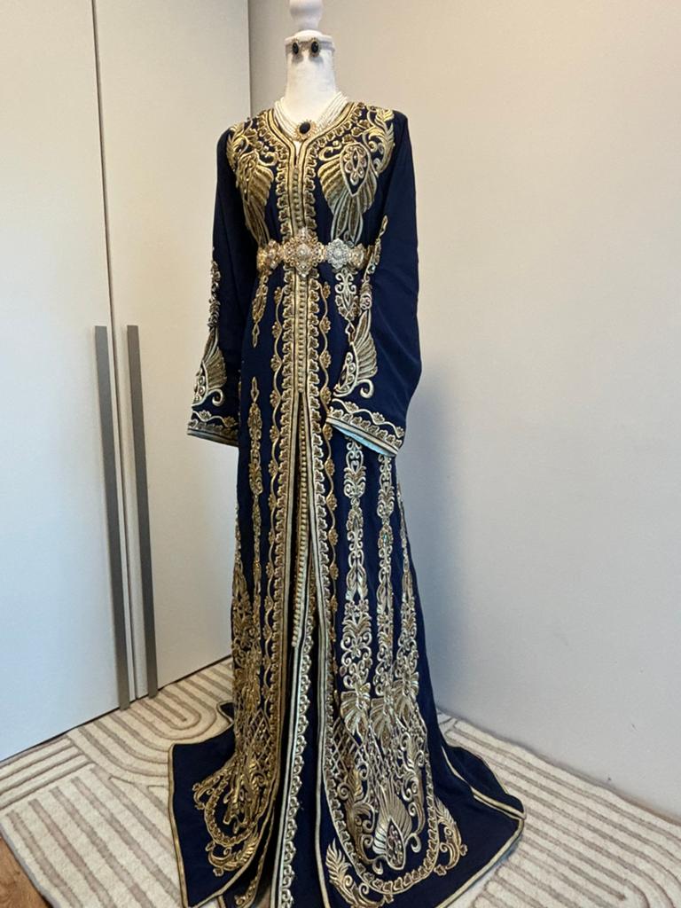 Takchita te HUUR, Ophalen, Zo goed als nieuw, Maat 46/48 (XL) of groter, Blauw