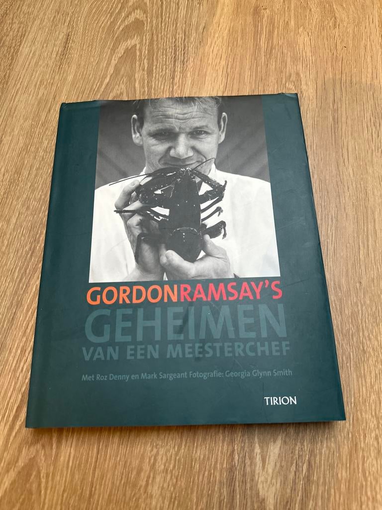 Gordon Ramsay's Geheimen van een Meesterchef Kookboek, Boeken, Kookboeken, Ophalen of Verzenden, Gelezen