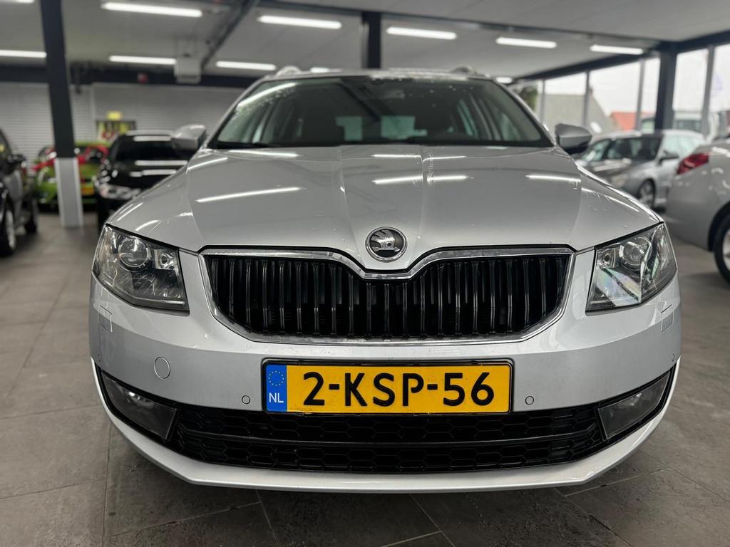 Skoda Octavia Combi 1.4 TSI Greentech Elegance Businessline, Auto's, Skoda, Voorwielaandrijving, Euro 5, Stof, Gebruikt