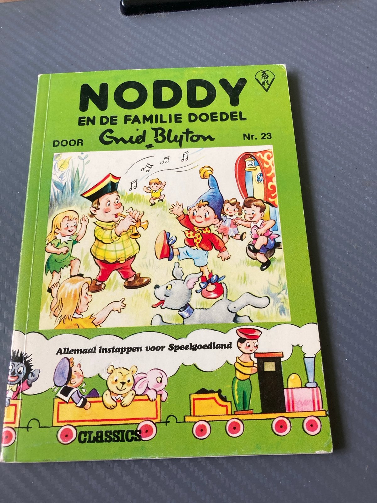 Noddy en de Familie Doedel - Nr. 23 (Enid Blyton), Boeken, Ophalen of Verzenden, Gelezen, Fictie algemeen