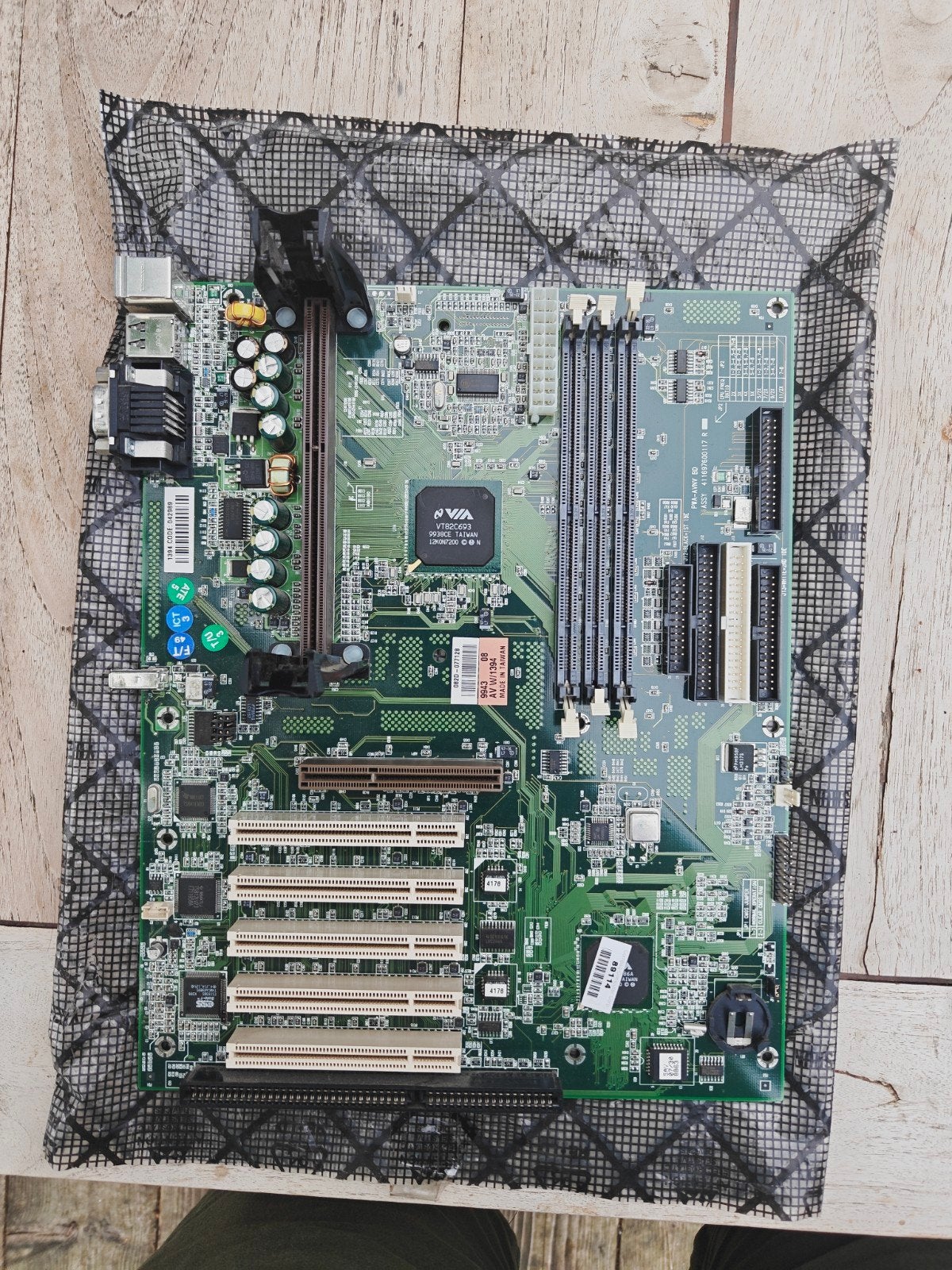 Werkend Pentium 2/3 Moederbord - Optioneel met P3 CPU, Computers en Software, Moederborden, Gebruikt, Intel, Overige soorten, Ophalen of Verzenden