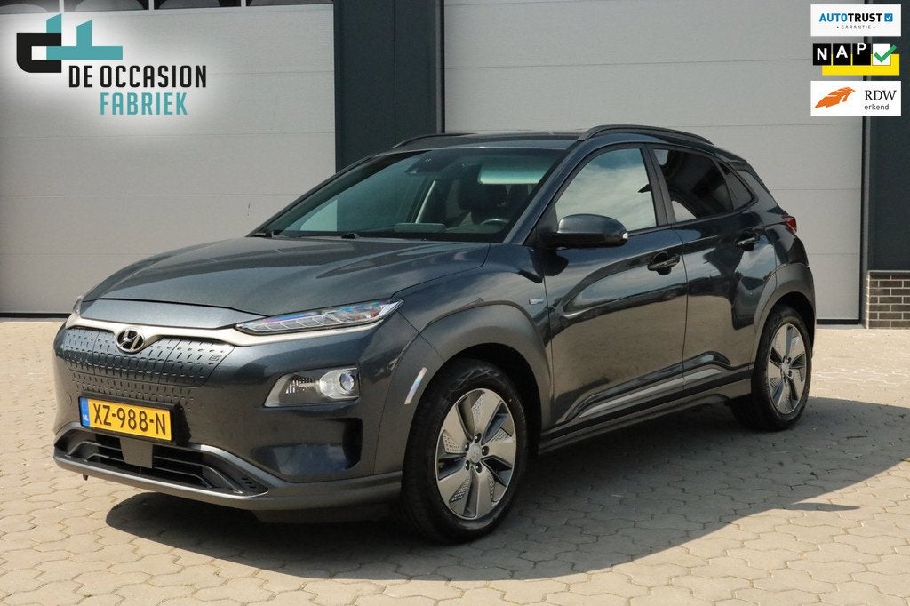 Hyundai Kona EV Premium 64 kWh Adaptief Leder Stoelverwarmin, Auto's, Hyundai, Gebruikt, Zwart, 174 min, 1066 min