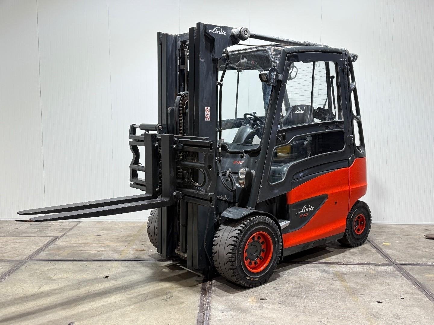 Linde E40-600 Triplex Vorkversteller Sideshift Freelift cabi