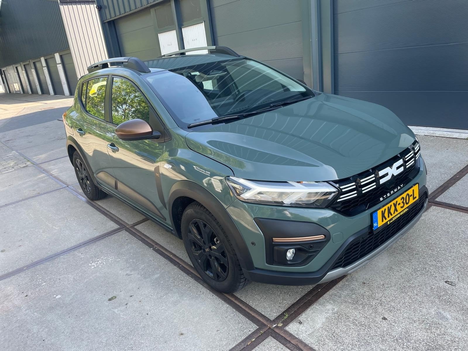 Dacia Sandero Stepway 1.0 TCe 90pk CVT GPF 2025 Groen, 1097 kg, 595 kg, 91 pk, 1100 kg