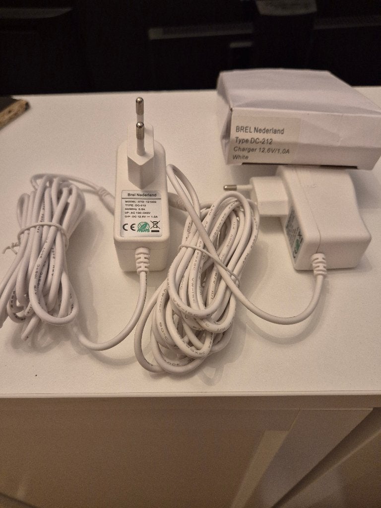 Brel opladers tbv opladen solar rolluiken., Minder dan 100 cm, Wit, Ophalen of Verzenden, Zo goed als nieuw