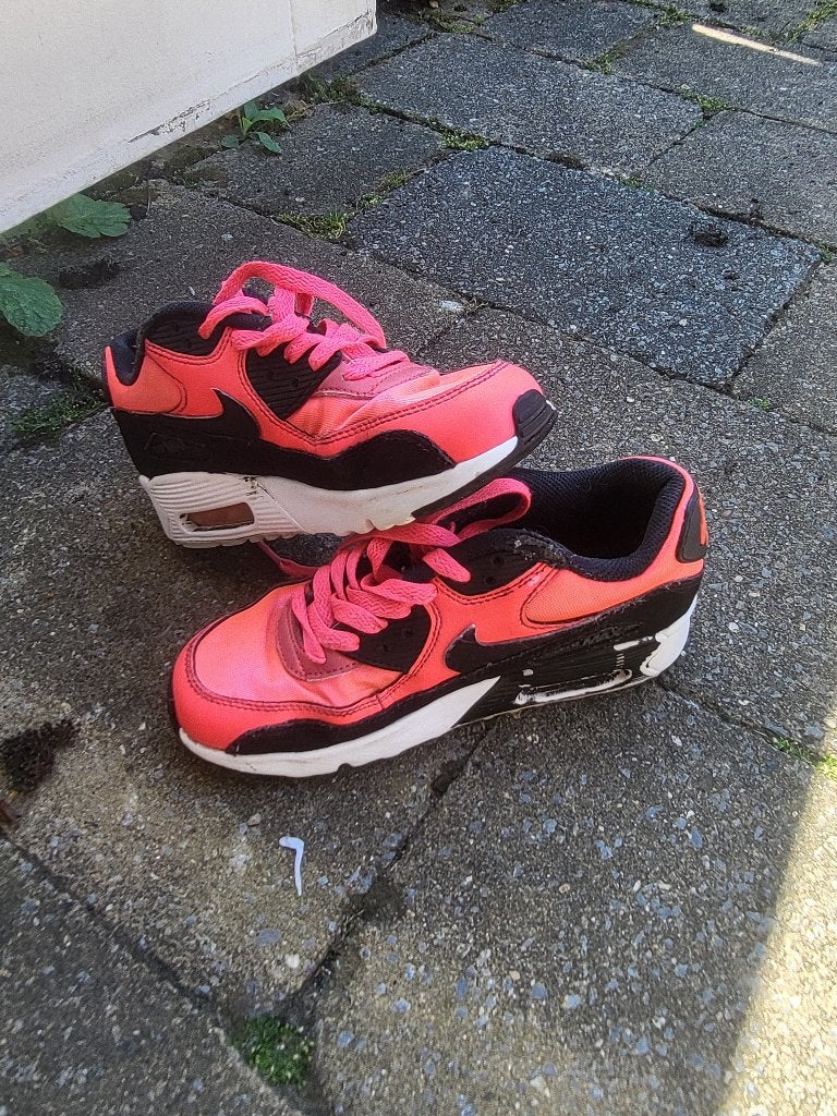Neon glans roze nike air max maat 35,5, Ophalen, Gebruikt, Meisje, Sportschoenen