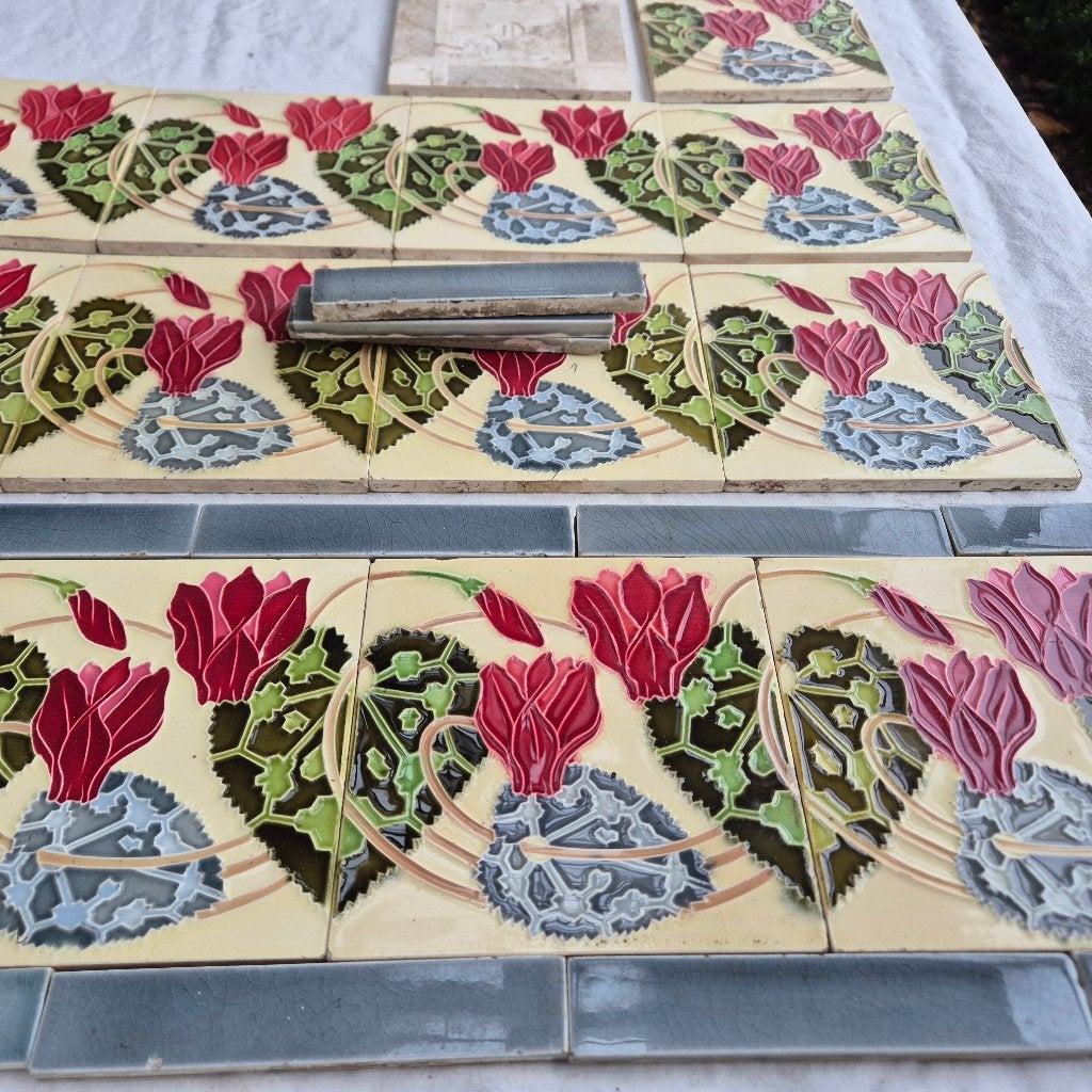 14 unieke art nouveau randtegels met rode bloem 245cm, Ophalen
