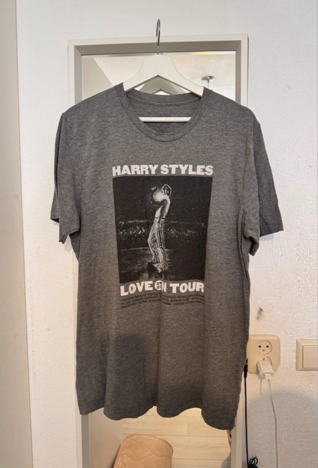 Harry Styles Love On Tour t-shirt maat L grijs, Verzenden, Maat 42/44 (L), Zo goed als nieuw, Korte mouw
