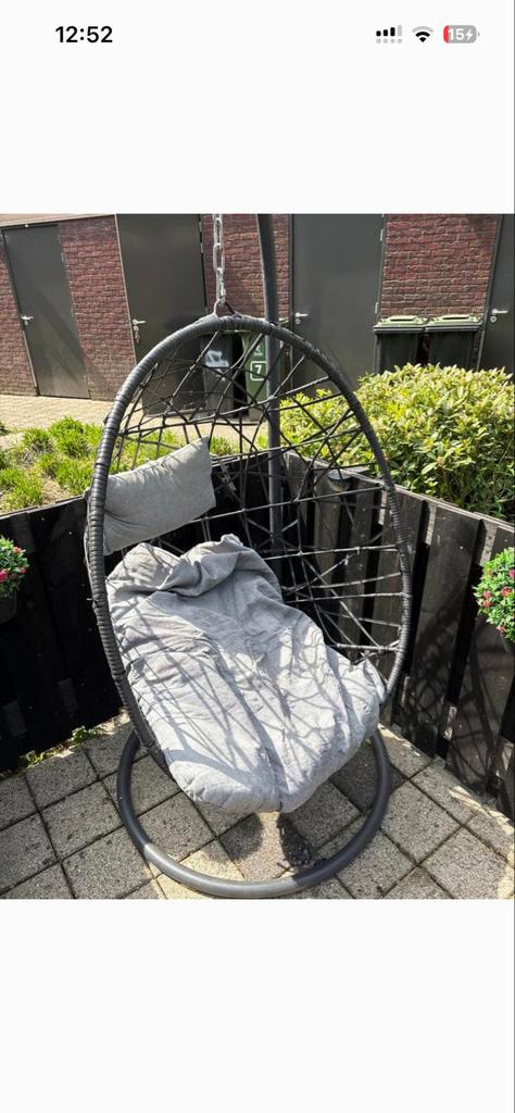 Egg stoel met gat in kussen, Ophalen, Gebruikt, Metaal