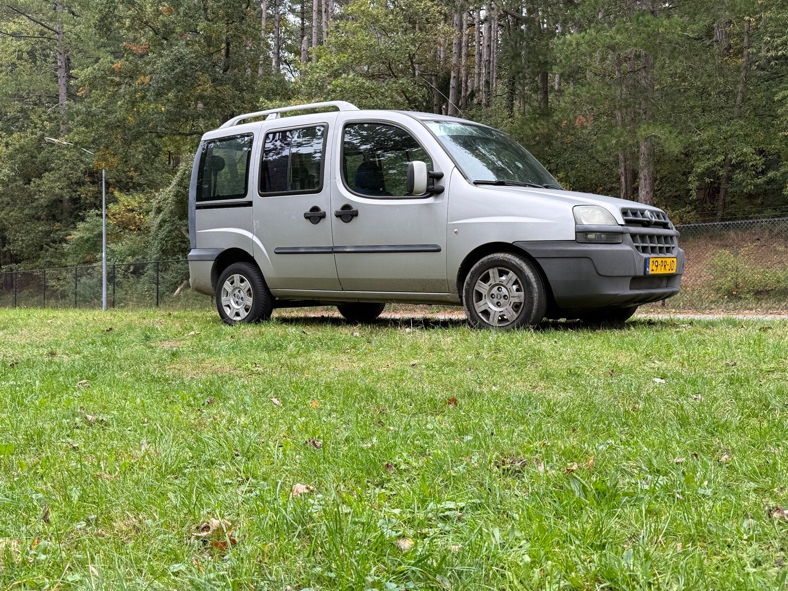 Fiat Doblo 1.6 2004 Grijs, Voorwielaandrijving, 1596 cc, 7 stoelen, 103 pk