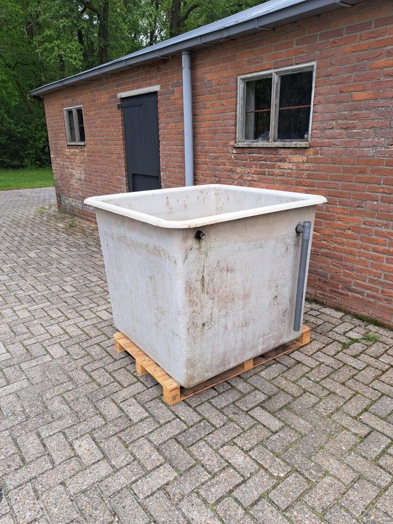 Kuubs Watervat Kunststof met Vlotter en Afvoer - 120x120x100, Tuin en Terras, Regentonnen, Ophalen, Kunststof, Gebruikt, .