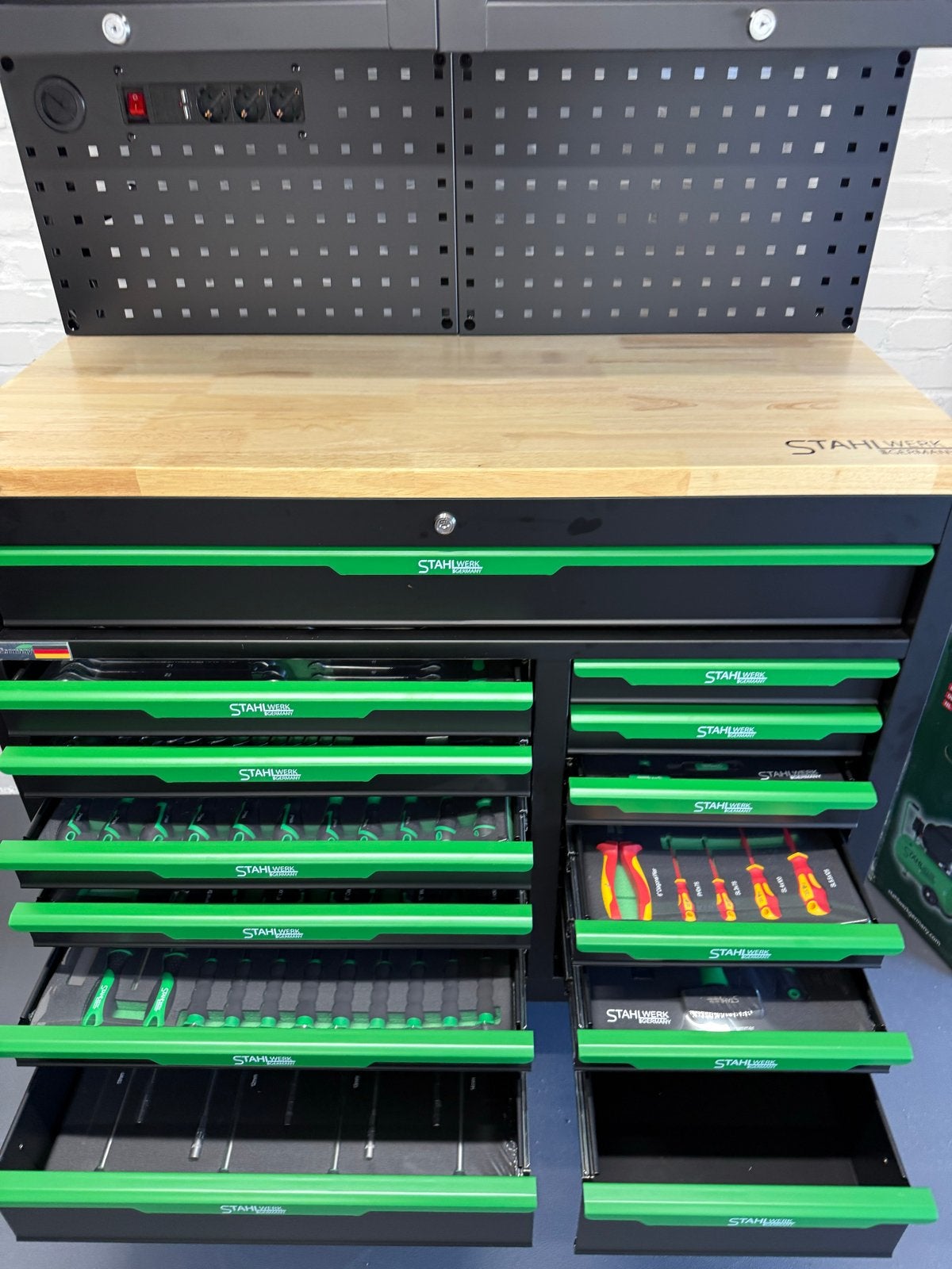 Stahlwerk gereedschapswagen met gereedschap, Ophalen, Nieuw, Gereedschapsset, Overige merken
