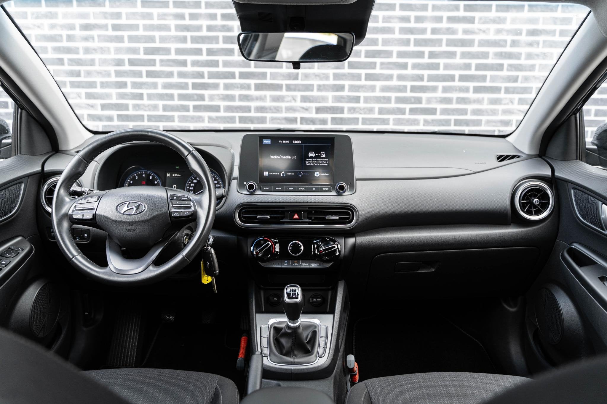Hyundai Kona 1.0 T-GDI 120 Comfort | Achteruitrijcamera | Pa, Auto's, Stof, Gebruikt, Zwart, Origineel Nederlands