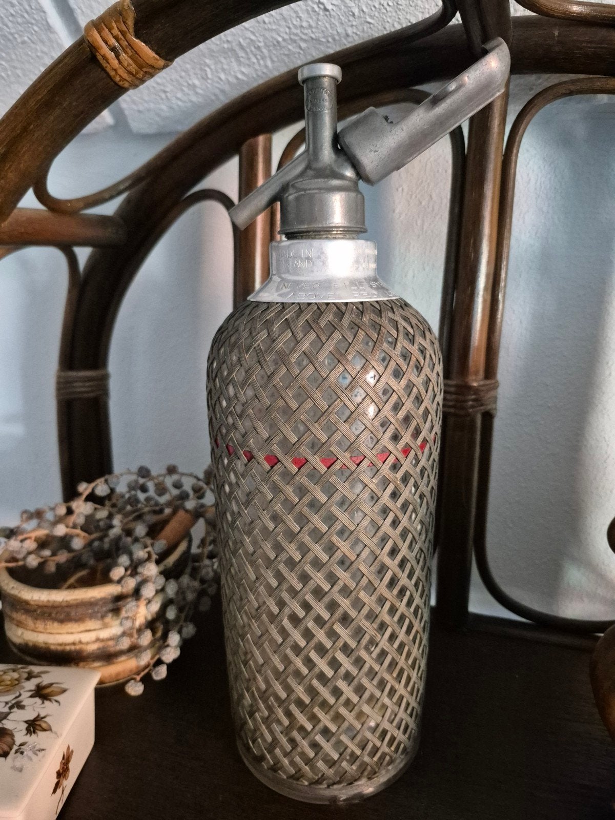 Vintage Soda Sifon Fles - Gevlochten Metaal, Ophalen