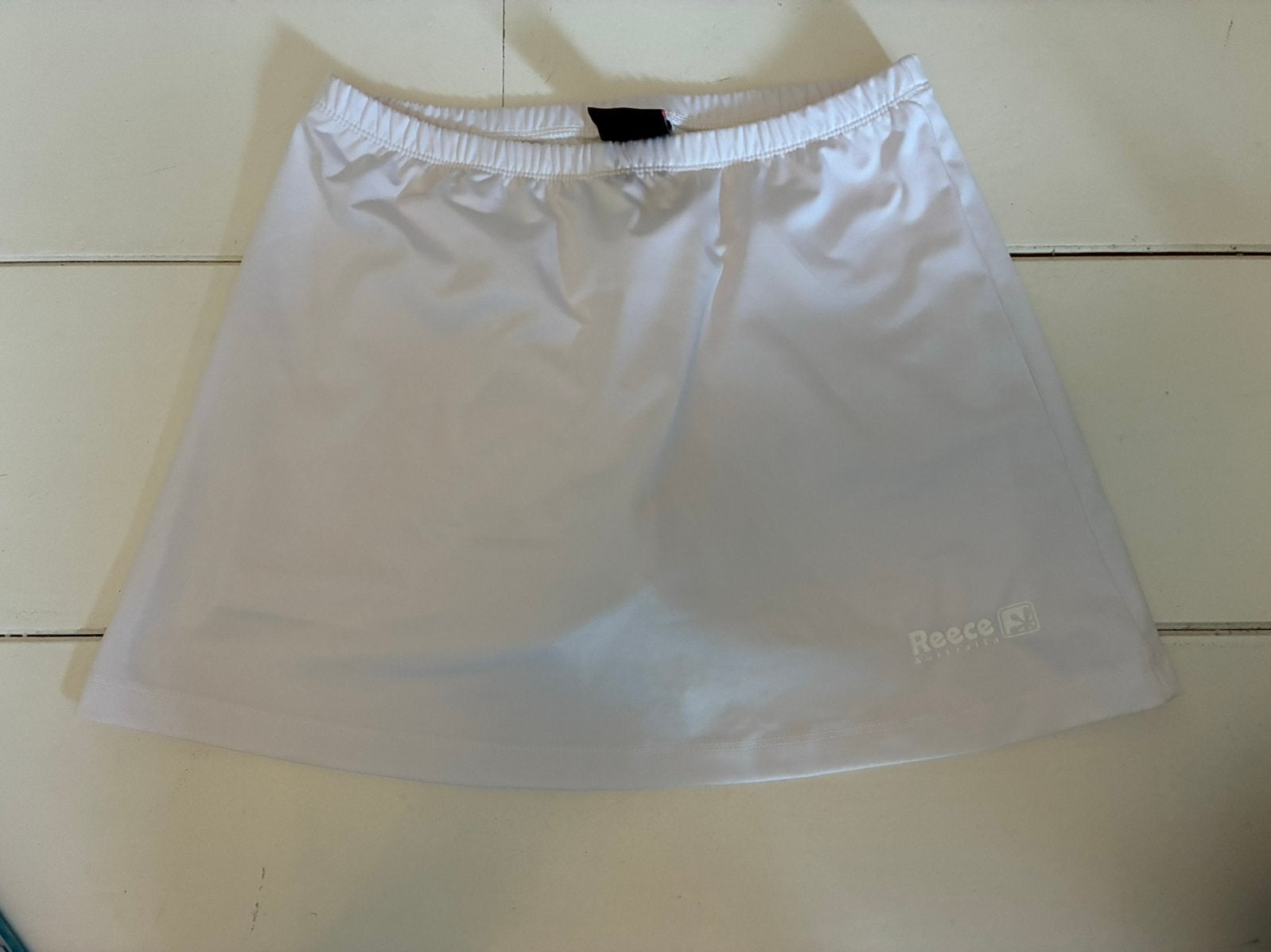 Korfbal/hockey broekje wit maat S, Sport en Fitness, Ophalen of Verzenden, Nieuw, Kleding