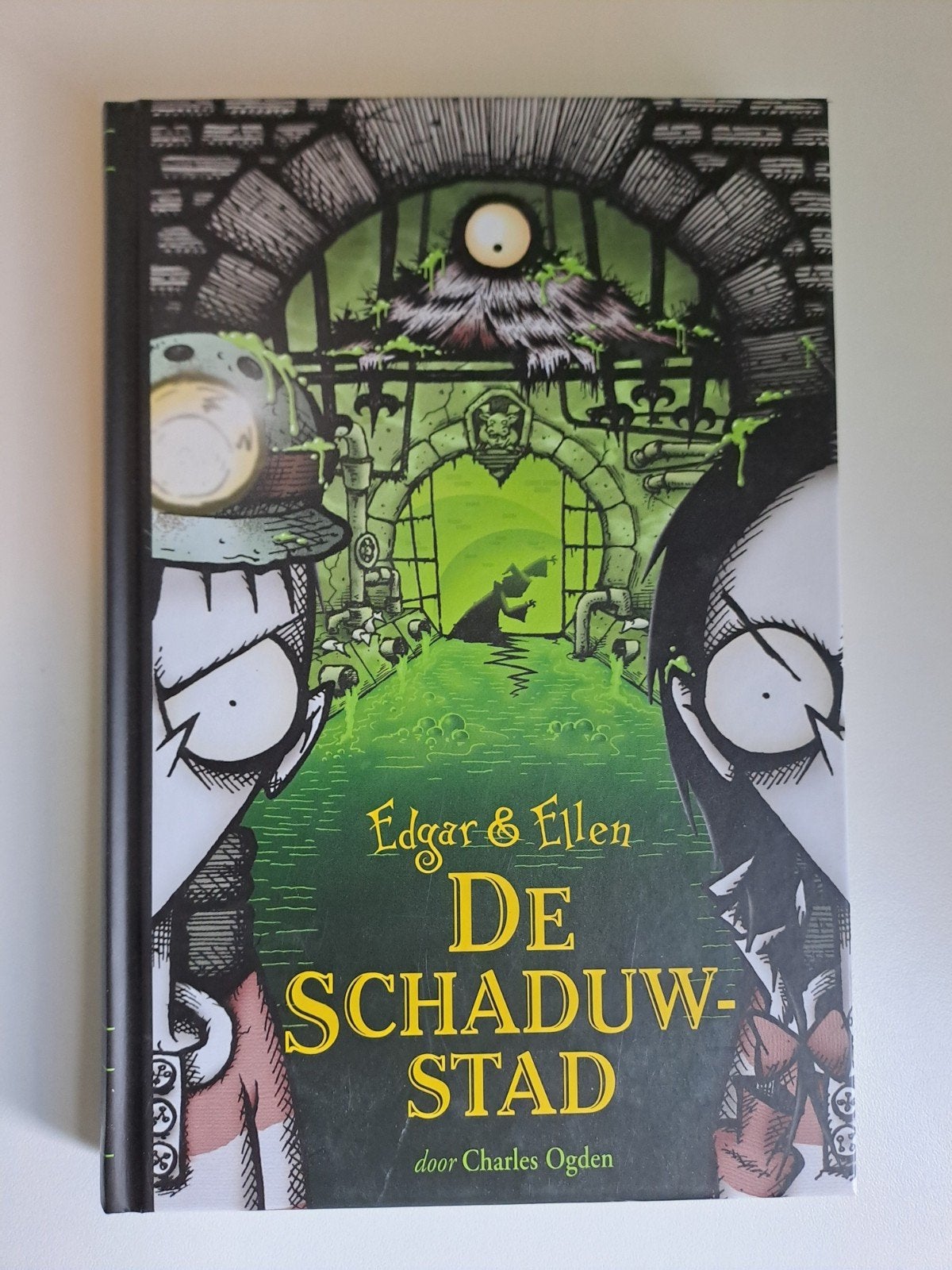 Edgar & Ellen: De Schaduwstad - Charles Ogden, Ophalen of Verzenden, Zo goed als nieuw, Charles Ogden